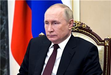 Wladimir Putin, Präsident von Russland, leitet eine Sitzung des Sicherheitsrates per Videokonferenz.
