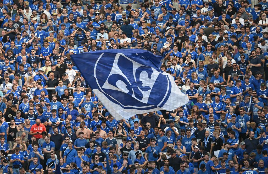 Platz 10: Darmstadt 98. 17,50 Euro für ein Bier, ein Softgetränk und zwei Bratwü...