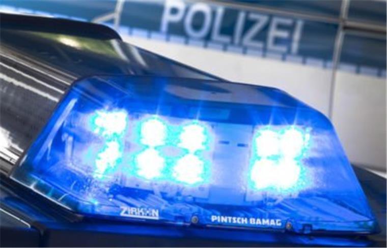 Polizeieinsatz an der Bahnstrecke von Bremen nach Hamburg in Höhe Ottersberg.