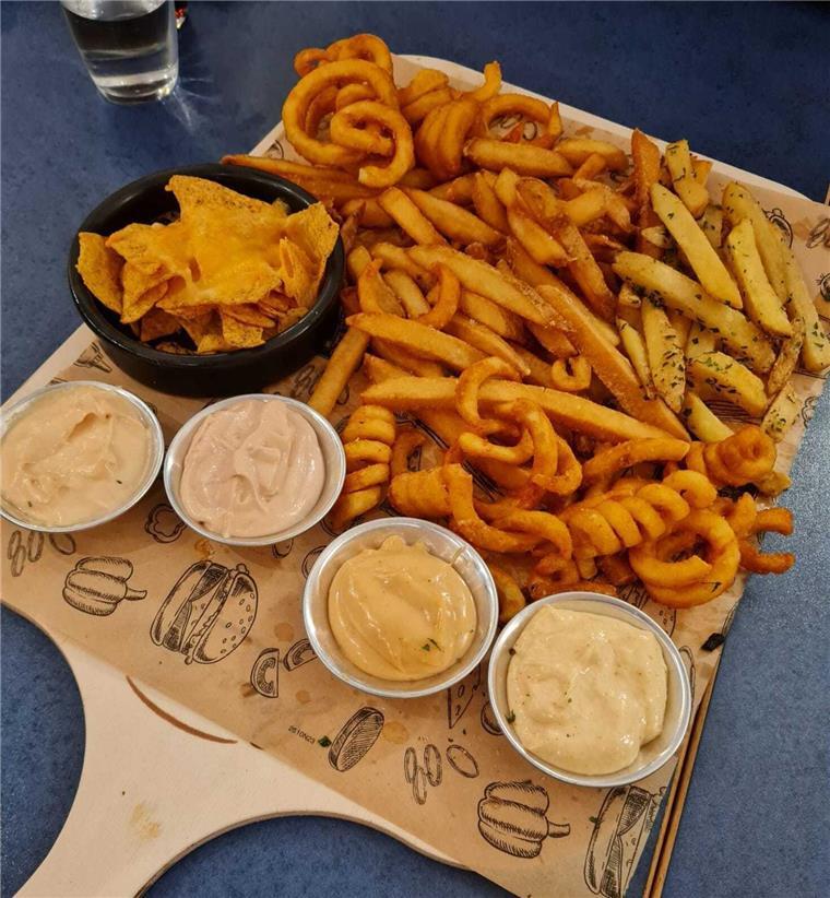 Pommes und mehr.