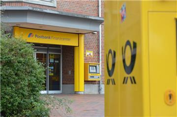 Post- und Postbank-Kunden können aufatmen: Die Filiale am Vitus-Platz in Zeven öffnet am morgigen Donnerstag wieder zu bestimmten Öffnungszeiten.