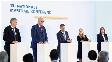 Pressekonferenz während der 13. Nationalen Maritimen Konferenz im Congress Centrum Bremen.