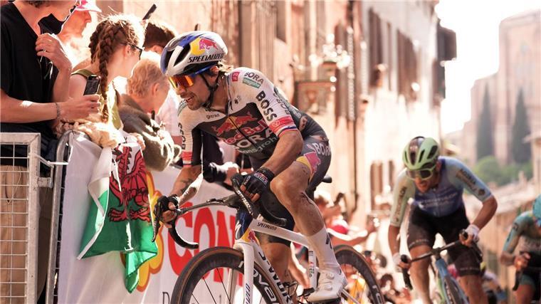 108. Giro: Roglic steigt aus - del Toro mit Zeitverlust Primoz Roglic steigt beim Giro aus.