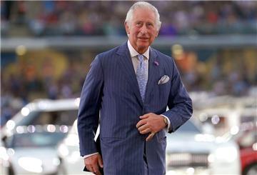 Prinz Charles, Thronfolger von Großbritannien, kommt zur Eröffnungsfeier der Commonwealth Games im Alexander-Stadion. (zu dpa "Prinz Charles nahm Millionenspende von Familie bin Ladens an") +++ dpa-Bildfunk +++