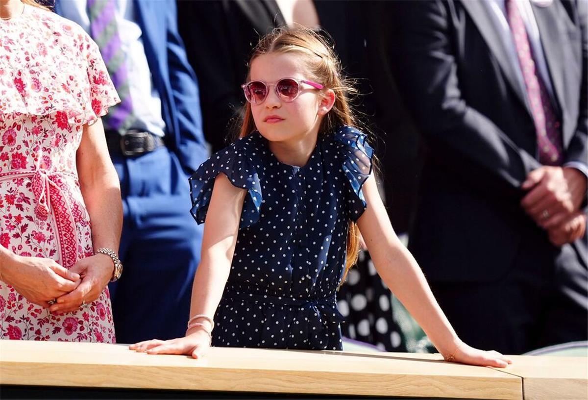Lächelnd in der Natur: Prinzessin Charlotte hat Geburtstag Prinzessin Charlotte steht in der Thronfolge an dritter Stelle. (Archivbild)