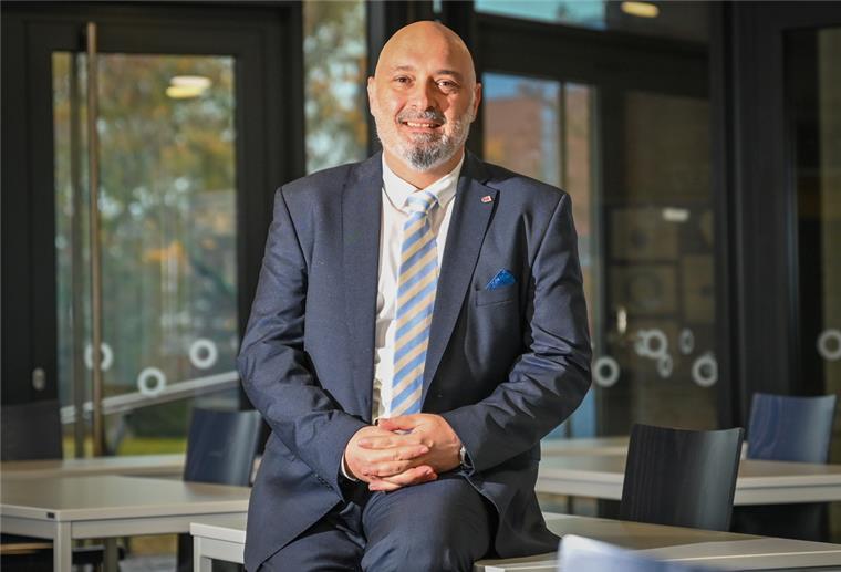 Hochschule Bremerhaven: Nicht auf Kosten der Studenten sparen Prof. Dr. Alexis Papathanassis, Rektor der Hochschule Bremerhaven.