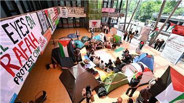 Propalästinensische Aktivisten haben in einem Gebäude der Universität Bremen ein Protestcamp errichtet.