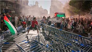 Propalästinensische Demonstranten hatten für den Abbruch der letzten Vuelta-Etappe gesorgt.