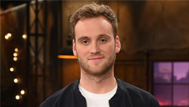 Bei Jauch Million gewonnen: Leon Windscheid ist jetzt ZDF-Moderator Psychologe und TV-Moderator: Leon Windscheid.