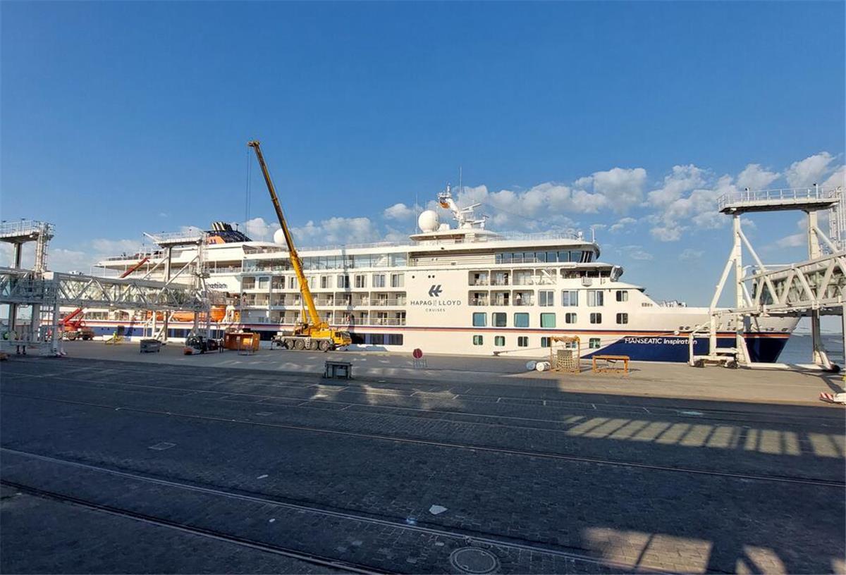 Pünktlich zum dritten Kreuzfahrtforum kommt die „Hanseatic Inspiration“ nach Cuxhaven.