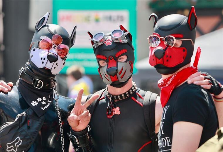 Auf den Hund gekommen: Das Phänomen „Pup Play“ wird immer beliebter Pup Play wurde in den letzten Jahren zu einem sichtbareren Phänomen, wie hier bei dem Christopher Street Day in Wernigerode.