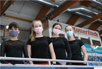 Quartett in Wartestellung (von links): Taisija Hirsch, Mandy Eweleit, Elena Hergert und Henrike Nötzel. 
