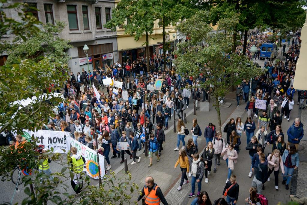&quot;Fridays For Future&quot;: Demonstration in Bremerhaven. 