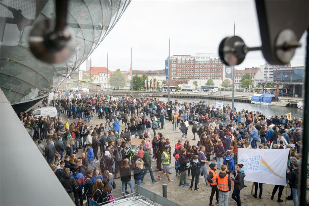 &quot;Fridays For Future&quot;: Demonstration in Bremerhaven.  Foto: Schimanke