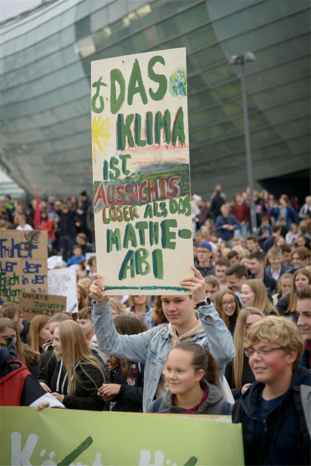 &quot;Fridays For Future&quot;: Demonstration in Bremerhaven.  Foto: Schimanke