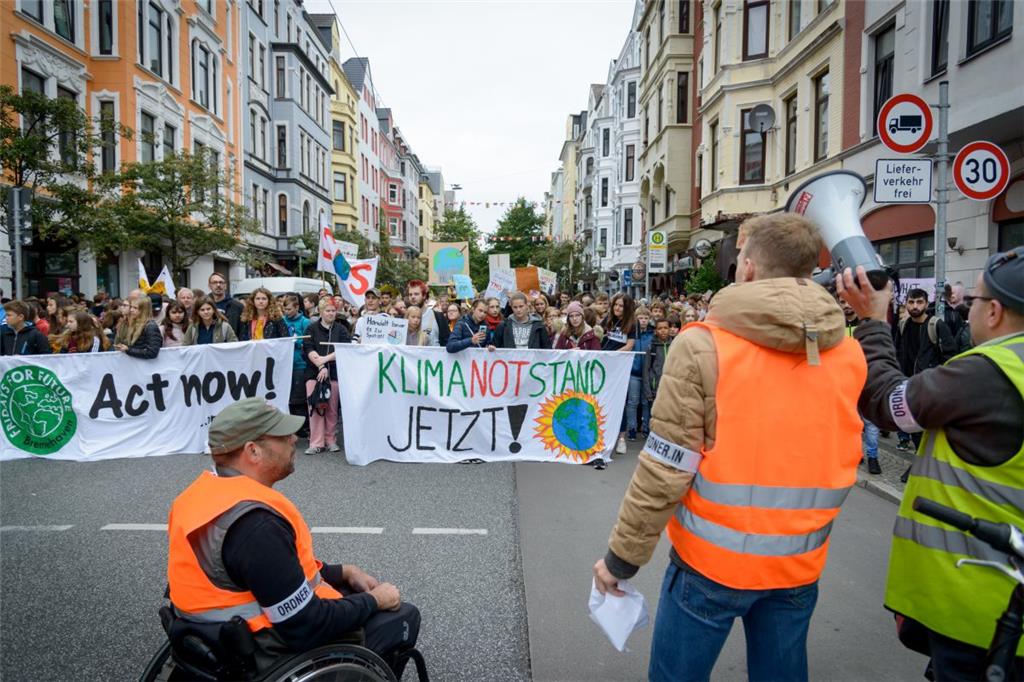 &quot;Fridays For Future&quot;: Demonstration in Bremerhaven.  Foto: Schimanke
