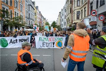&quot;Fridays For Future&quot;: Demonstration in Bremerhaven.  Foto: Schimanke