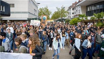 &quot;Fridays For Future&quot;: Demonstration in Bremerhaven.  Foto: Schimanke
