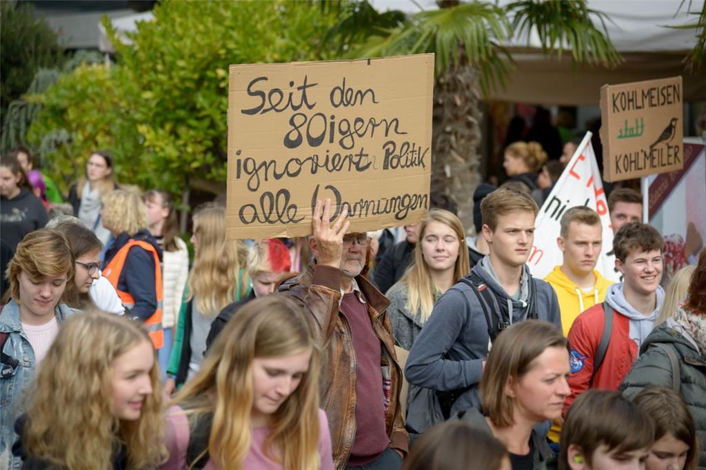 &quot;Fridays For Future&quot;: Demonstration in Bremerhaven.  Foto: Schimanke