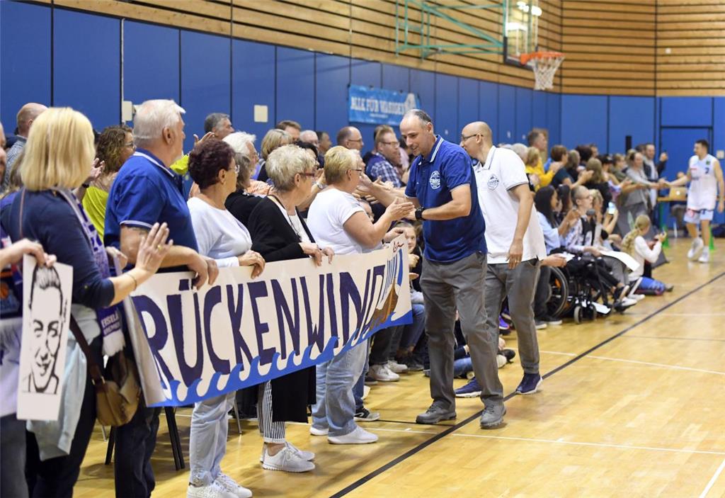 &quot;Tag der Fans&quot; bei den Eisbären Bremerhaven. Foto: Scheer
