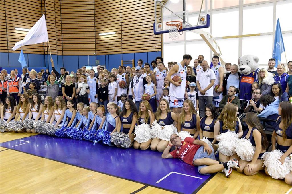 &quot;Tag der Fans&quot; bei den Eisbären Bremerhaven. Foto: Scheer