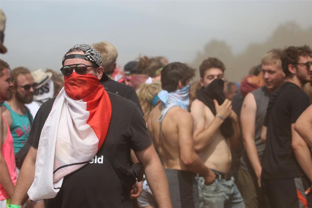 &quot;Trend&quot; 2019: Wer sich beim Deichbrand vor dem Staub schützen wollte, ...