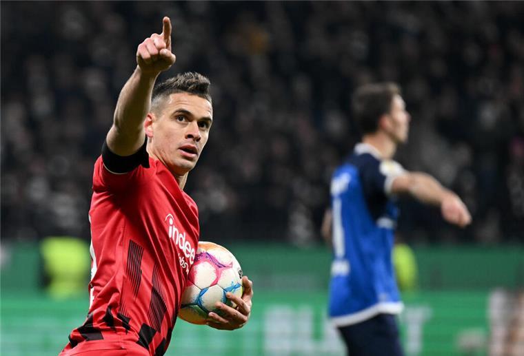 Rafael Borre von Eintracht Frankfurt steht vor einem Wechsel zu Werder Bremen.