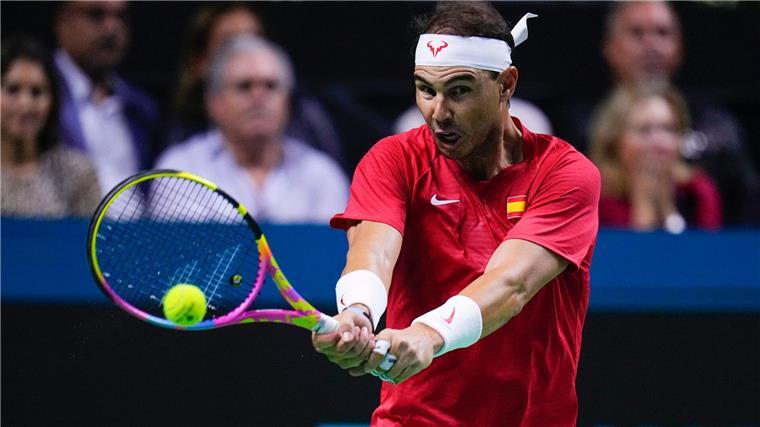 Aus im Davis Cup: Tennis-Karriere von Nadal vorbei Rafael Nadal hat das letzte Spiel seiner Karriere verloren.