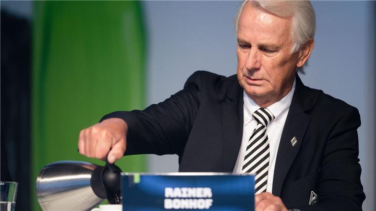 Bonhof: „Auftaktspiel ist wie ein Pokalendspiel“ Rainer Bonhof ist seit März Präsident von Borussi Mönchengladbach.