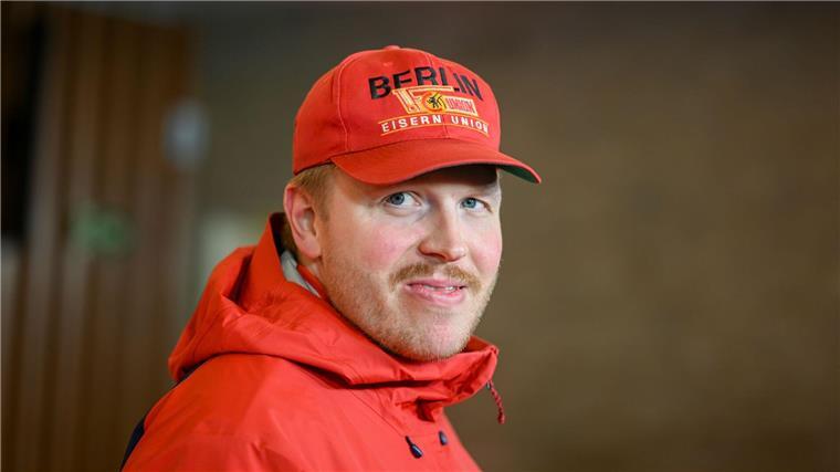 „Peinlich“: Rapper Finch reichte Songtext in Schule ein Rapper Finch schrieb seinen ersten Sprechgesang in der Schule.