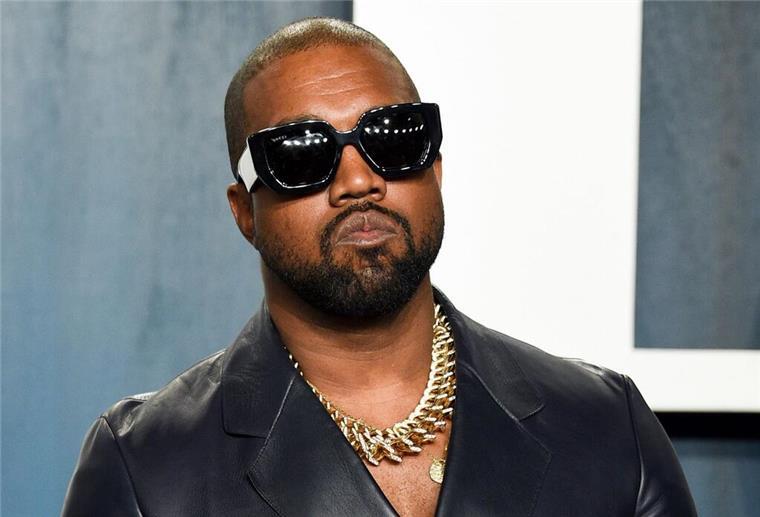 Rapper Kanye West, der sich heute Ye nennt, steht nach Einschätzung des Wiesenthal-Zentrums mit seinen Äußerungen an der Spitze der zehn schlimmsten antisemitischen Vorfälle des Jahres 2022.
