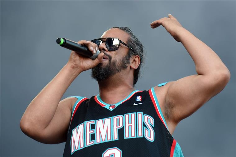 Rapper Samy Deluxe kommt im nächsten Jahr mit seinem Unplugged-Album zum Deichbrand-Festival.