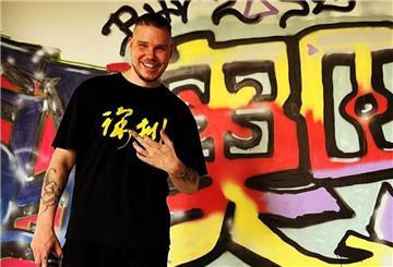 Rapper Scor - mit bürgerlichem Namen Tim Oelrich - besucht gerade seine Heimatstadt Bremerhaven.