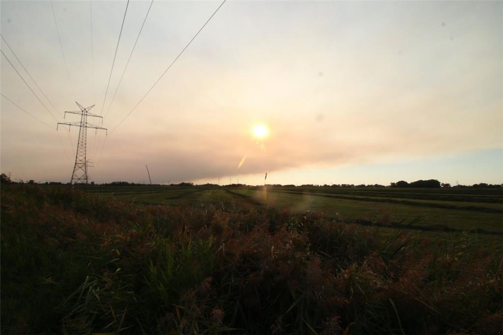 Rauchwolke in Nordenham: Die Ursache liegt wohl in Meppen. Foto: Lorenz