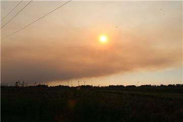 Rauchwolke in Nordenham: Die Ursache liegt wohl in Meppen. Foto: Lorenz