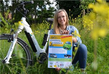 Rauf aufs Rad: Katharina Koop, Klimaschutzmanagerin bei der Stadt Geestland, freut sich auf den Mobilitätstag in Bad Bederkesa.