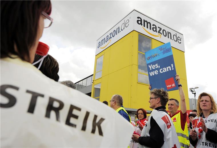 Darum kritisiert Verdi die Amazon-Ansiedlung in Bremerhaven Regelmäßig ruft Verdi die Amazon-Mitarbeiter der deutschen Verteilerzentren zu Streiks auf