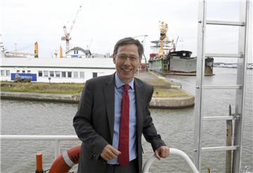 Klartext: Regierungschef Carsten Sieling steht zum Offshore-Terminal: "Ich werde an dieser Stelle kein Abweichen zulassen."