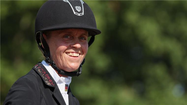 Regine Mispelkamp holt im Dressurreiten drei Medaillen bei den Paralympics.