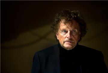 Regisseur Dieter Wedel, ist tot. Das teilte das Landgericht München I am 20.07.2022 mit, dort war ein Strafverfahren gegen Wedel anhängig.
