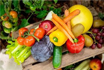 Reichlich Gemüse uund Obst wird beim Regio-Markt Beverstedt angeboten.
