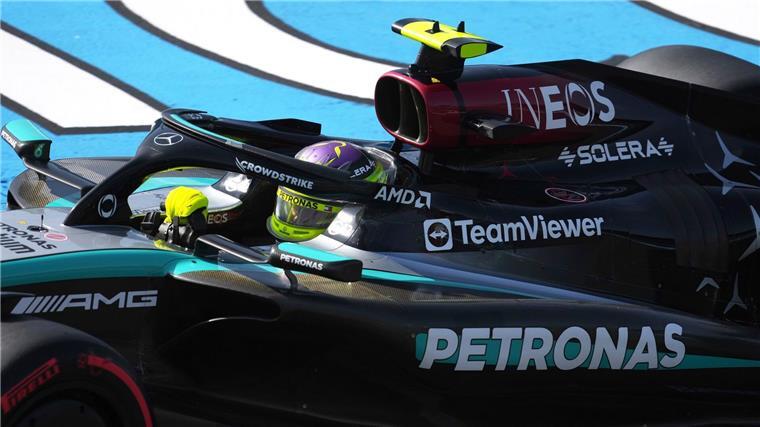 Rekordweltmeister Lewis Hamilton wechselt zu Ferrari.