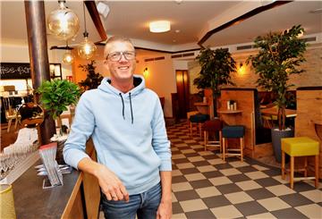 René Kittel-Janßen, Betreiber der Brasserie, freut sich, dass es am kommenden Samstag, 11. Juli, endlich losgeht.