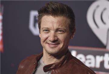 Der US-Schauspieler Jeremy Renner kommt am in Inglewood, Kalifornien, zur Verleihung der «iHeartRadio» Music Awards.