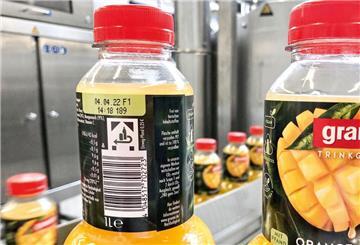 Ab August werden die ersten granini Flaschen mit Pfand-Etikett im Supermarkt stehen.