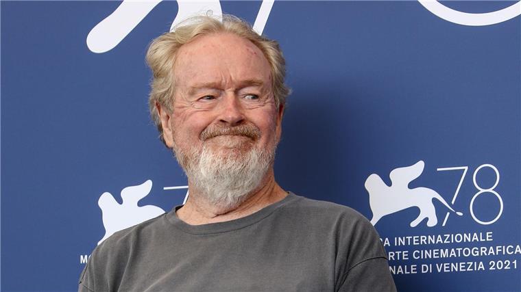 Ridley Scott stellt „Gladiator 2“-Szenen auf Kinomesse vor Ridley Scotts „Gladiator“ gewann fünf Oscar-Trophäen.