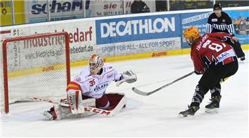Rob Bordson scheitert mit seinem Penalty an Matthias Niederberger.
