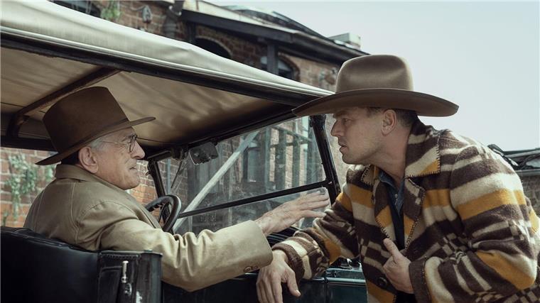 Die Filmstarts der Woche Robert De Niro (l) und Leonardo DiCaprio in einer Szene aus „Killers Of The Flower Moon“.