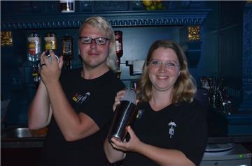 Robin und Nancy werden auch auf den kommenden Partys in der Nachtschicht für euch Cocktails mixen.