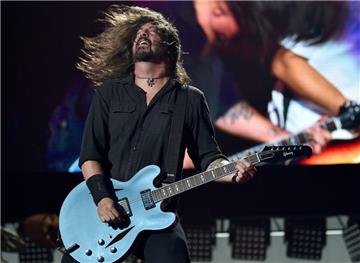 Rockt 2019 das Hurricane-Festival in Scheeßel Dave Grohl von den Foo Fighters.